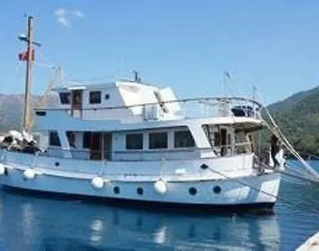 船上ホテル M/y Connda Vennessa 1975 *